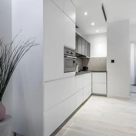 Acacia Tree 41 - Stylish & Spacious And Crunchy Budapeste